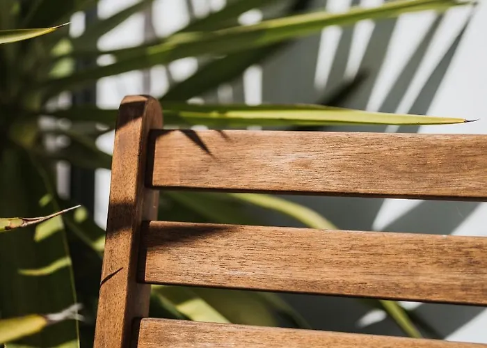 Kodu - Spacious 2 Storey Coastal With Balcony, Sea View, Garden & Bbq Apartment *