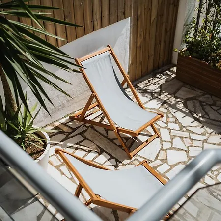 Apartment Kodu - Spacious 2 Storey Coastal With Balcony, Sea View, Garden & Bbq